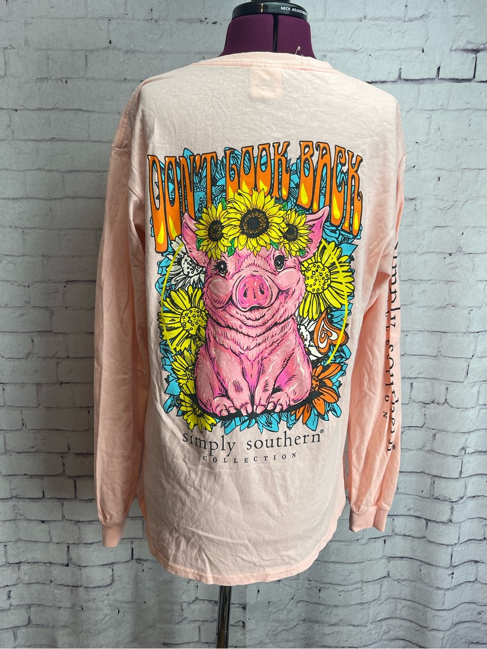 Simply southern size medium long sleeve light pink tshirt pig graphic